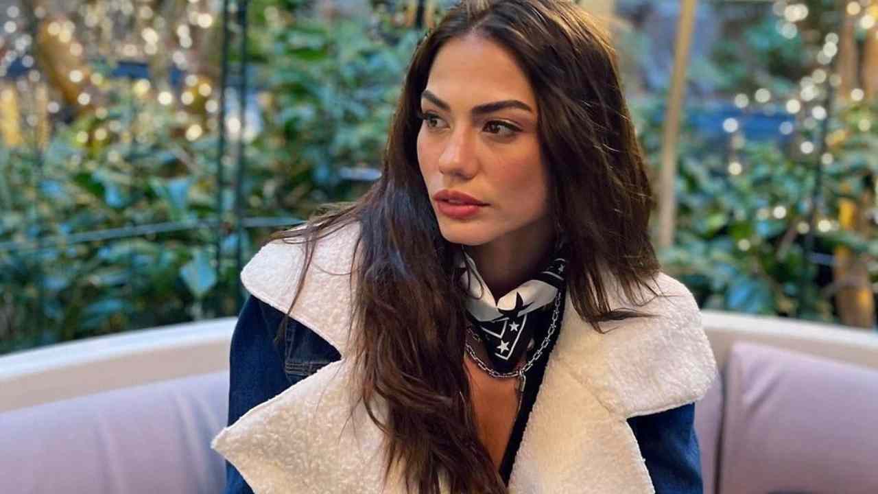 Demet Ozdemir pregnant?  The proof that had fans ringing their ears