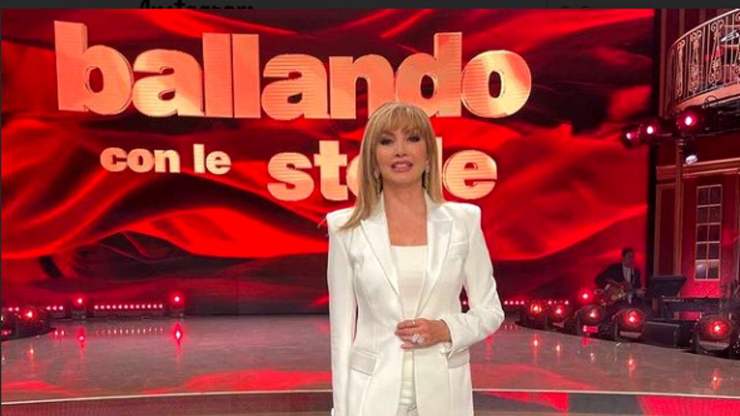 mily carlucci ballando con le stelle