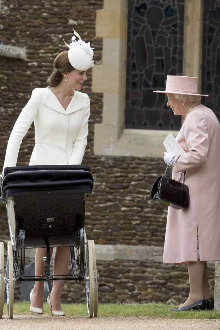 regina elisabetta kate middleton