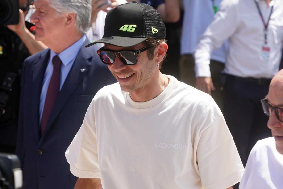Valentino Rossi sorridente a Mugello