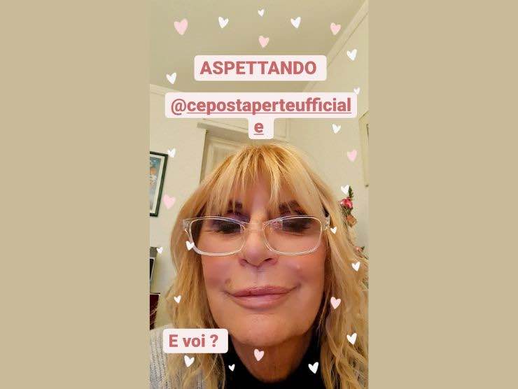 Gemma Galgani in primo piano (foto instagram, newsby)