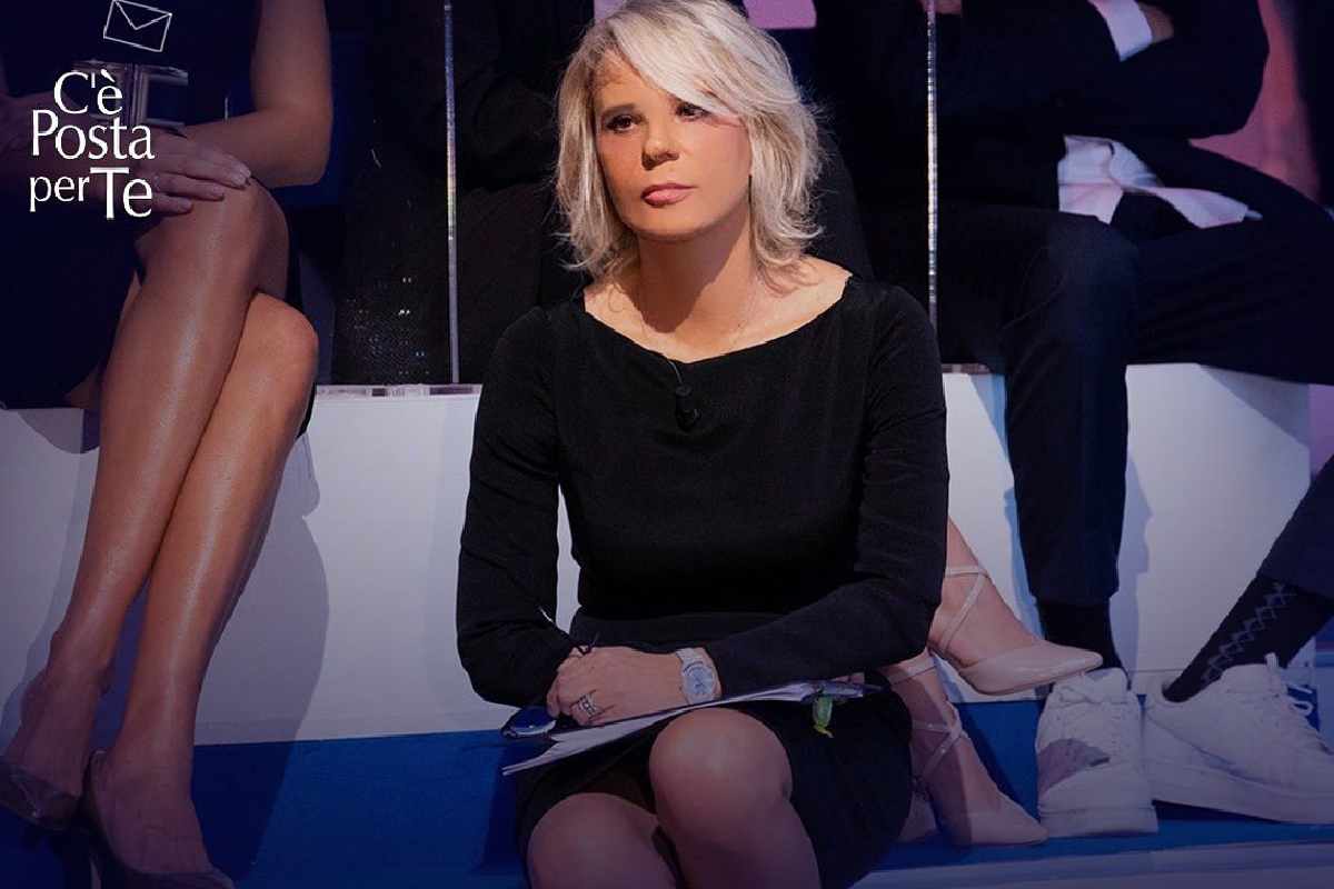 maria de filippi commossa