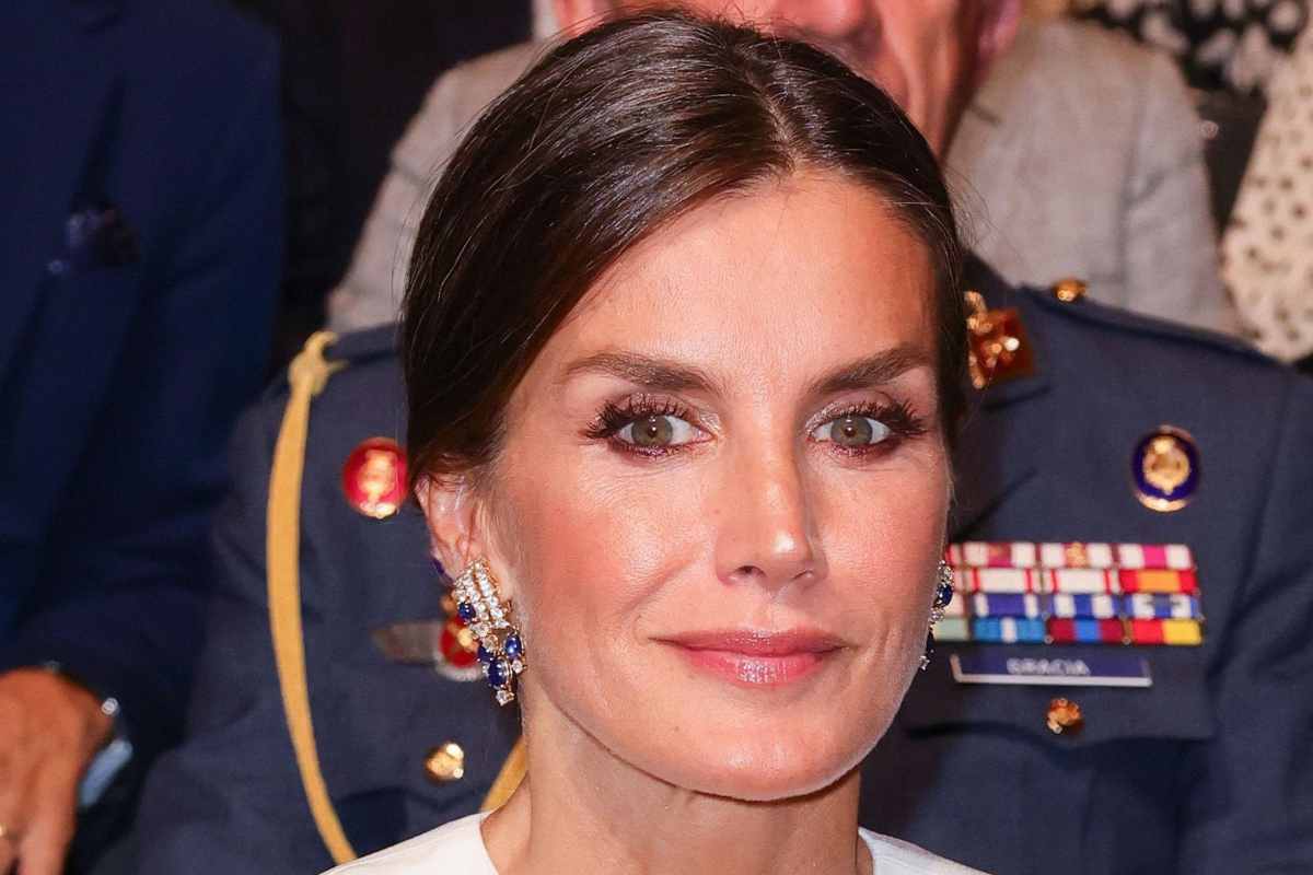 letizia of spain dress cost