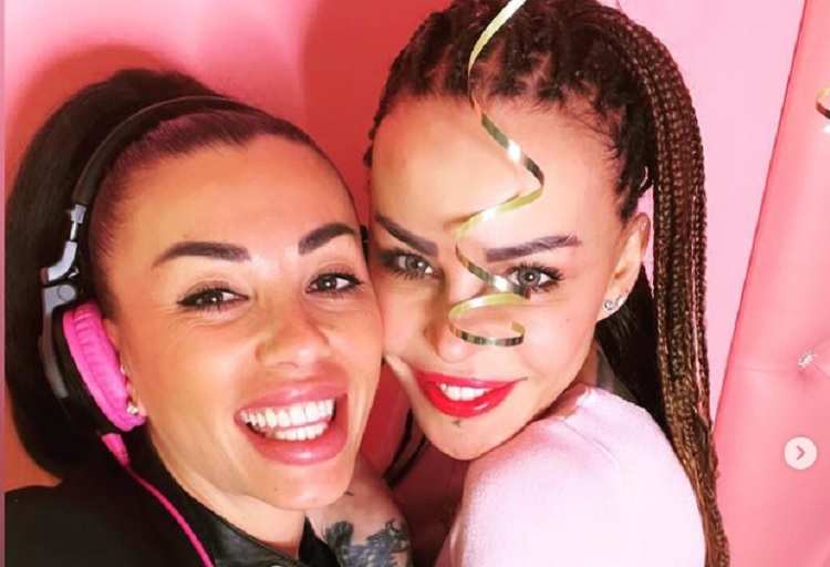 Claudia Lai con Nina Moric