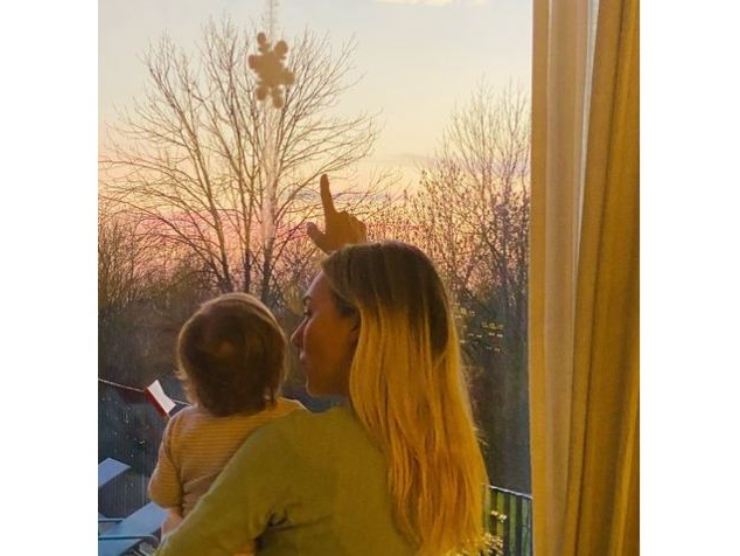 Cristel Carrisi con il figlio