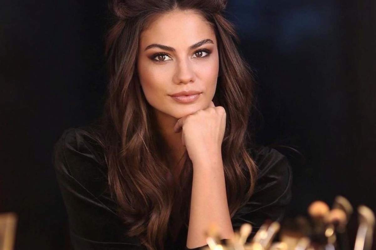 Demet Ozdemir attrice turca