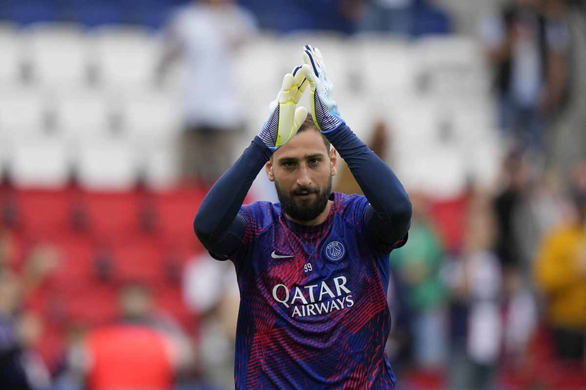 Donnarumma applaude PSG