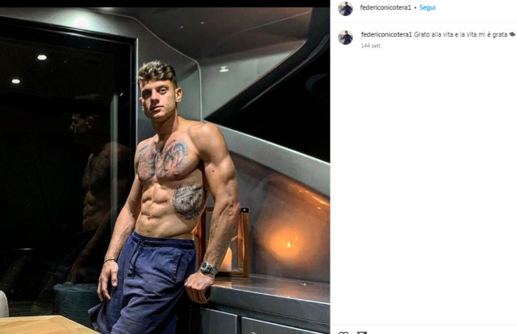 Federico Nicotera Uomini e Donne muscoli