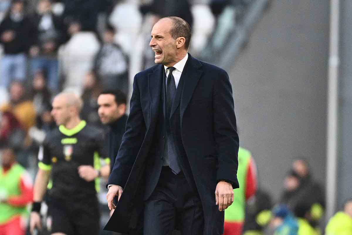 Allegri dà indicazioni alla squadra
