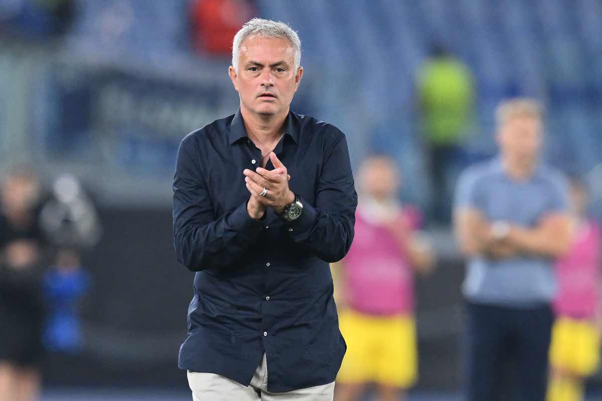 Roma, Mourinho applaude