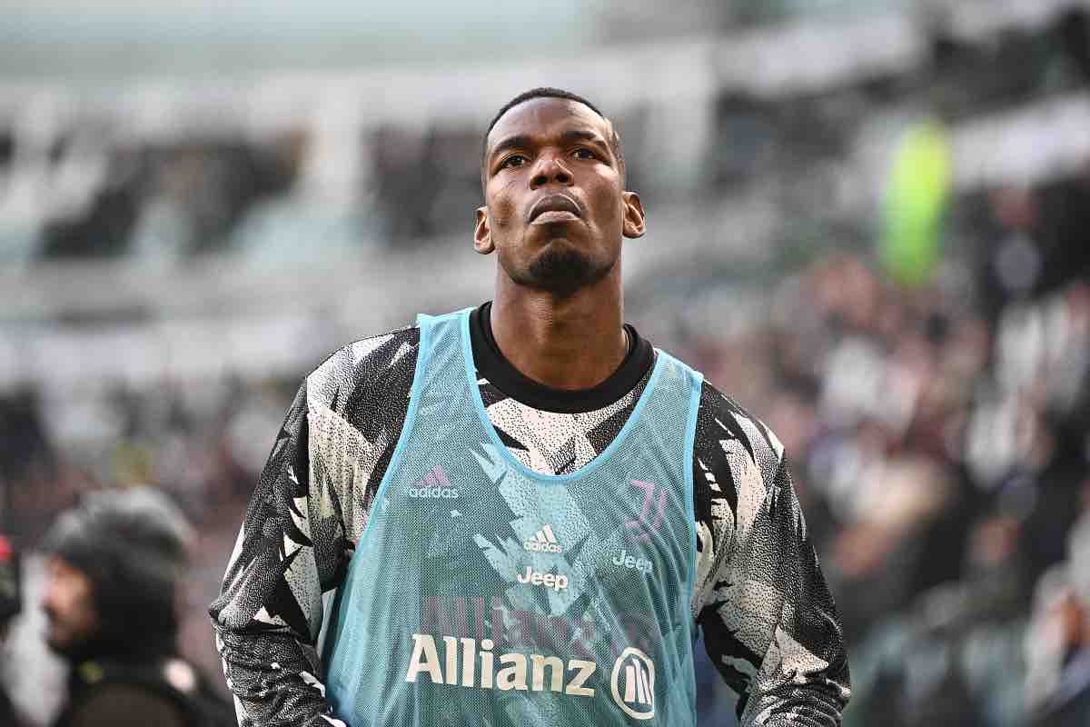 Pogba fa riscaldamento