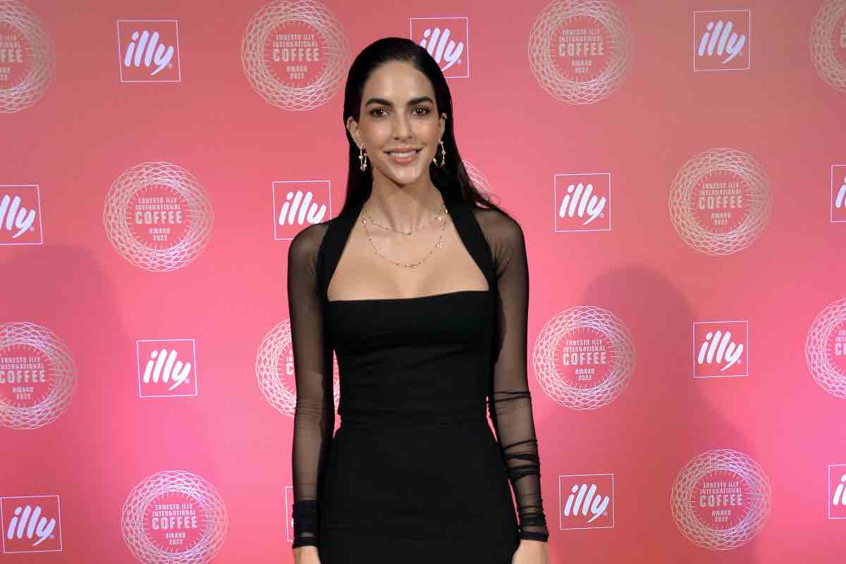 Rocio Munoz Morales outfit