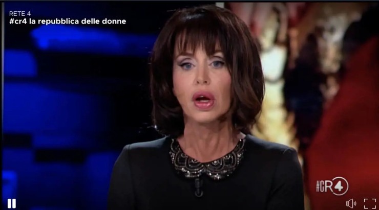 Valeria Marini nuovo look