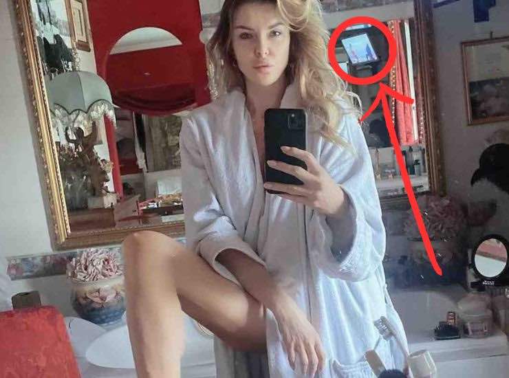 alba parietti bagno