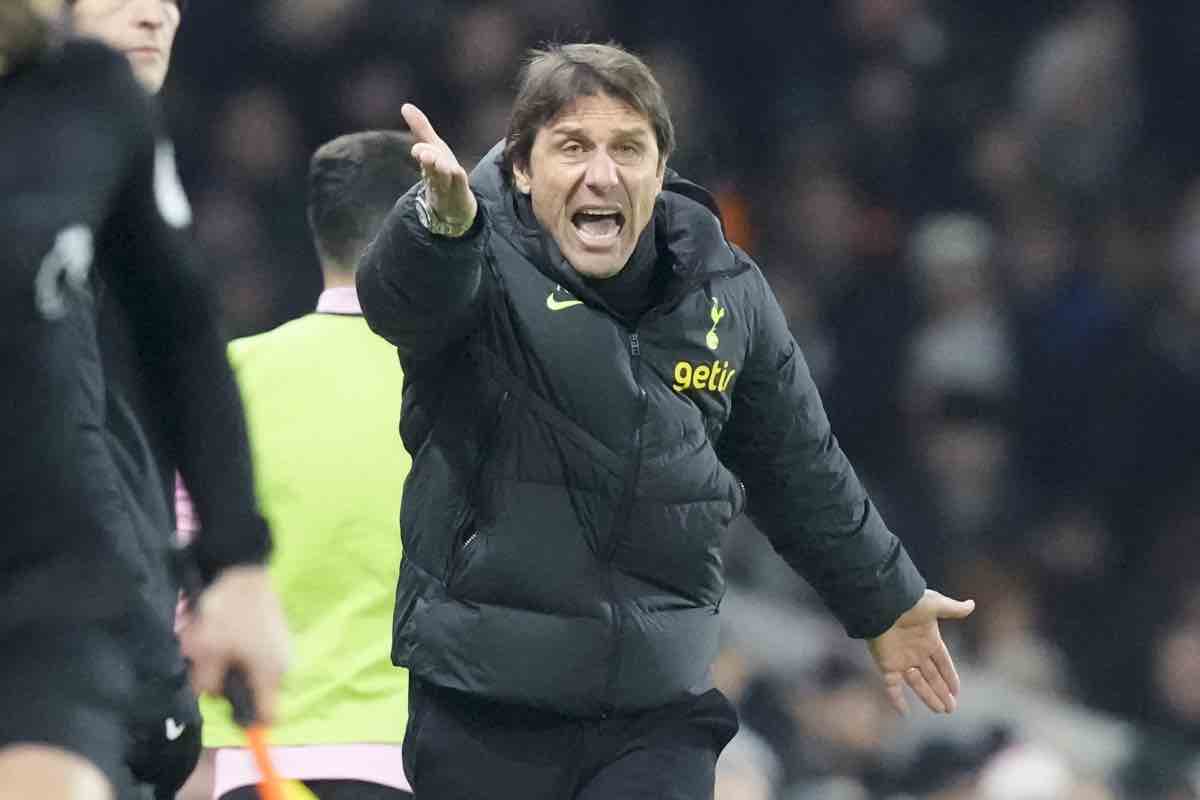 Antonio Conte in campo