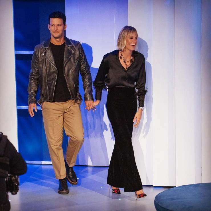Federica Pellegrini in tv vestita così: come si è presentata da Maria De Filippi