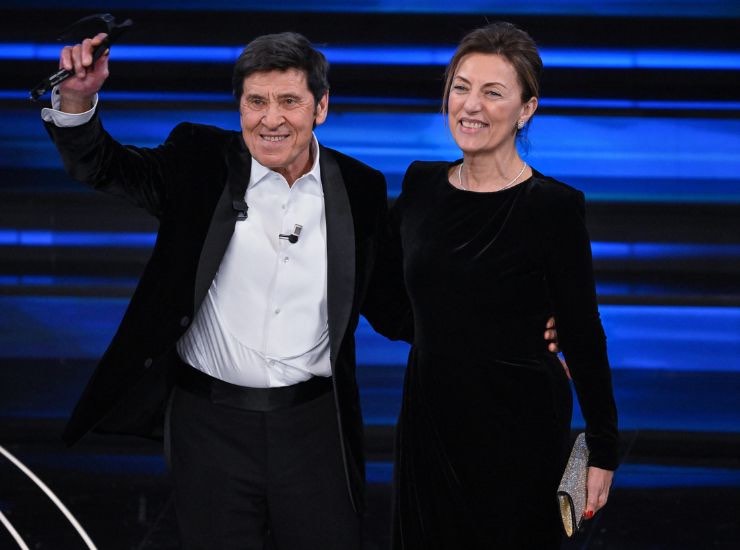 Gianni Morandi con la moglie Anna