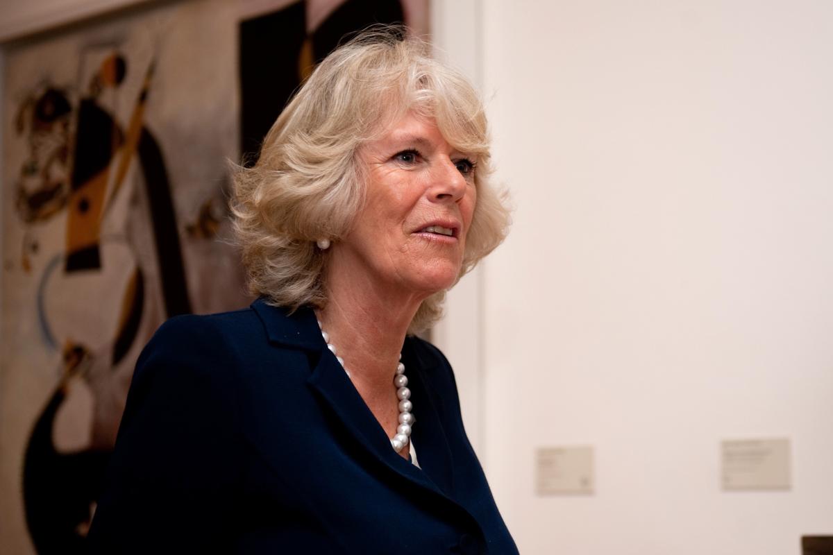 Camilla Parker Bowles, le immagini giovanili
