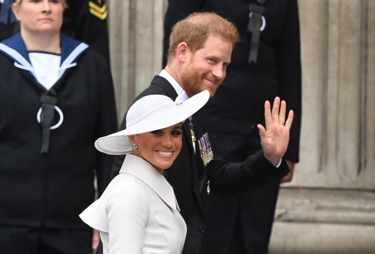 Camilla attaccata dai Duchi, Harry e Meghan vengono sfrattati