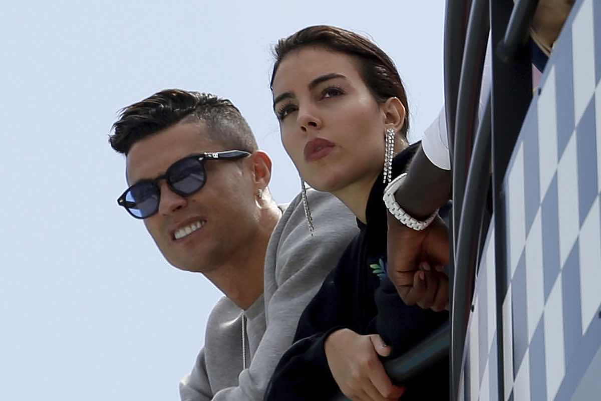 Cristiano Ronaldo e Georgina Rodriguez affacciati insieme