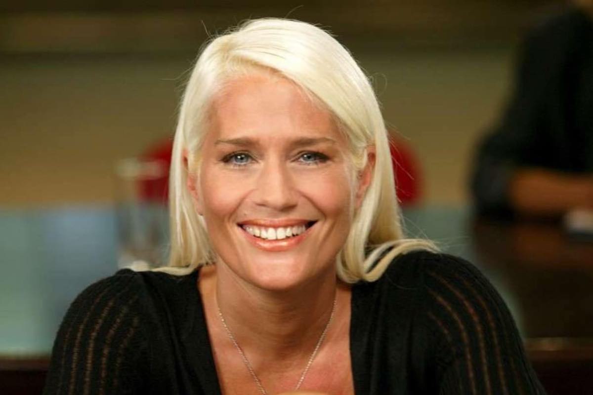Heather Parisi sorridente