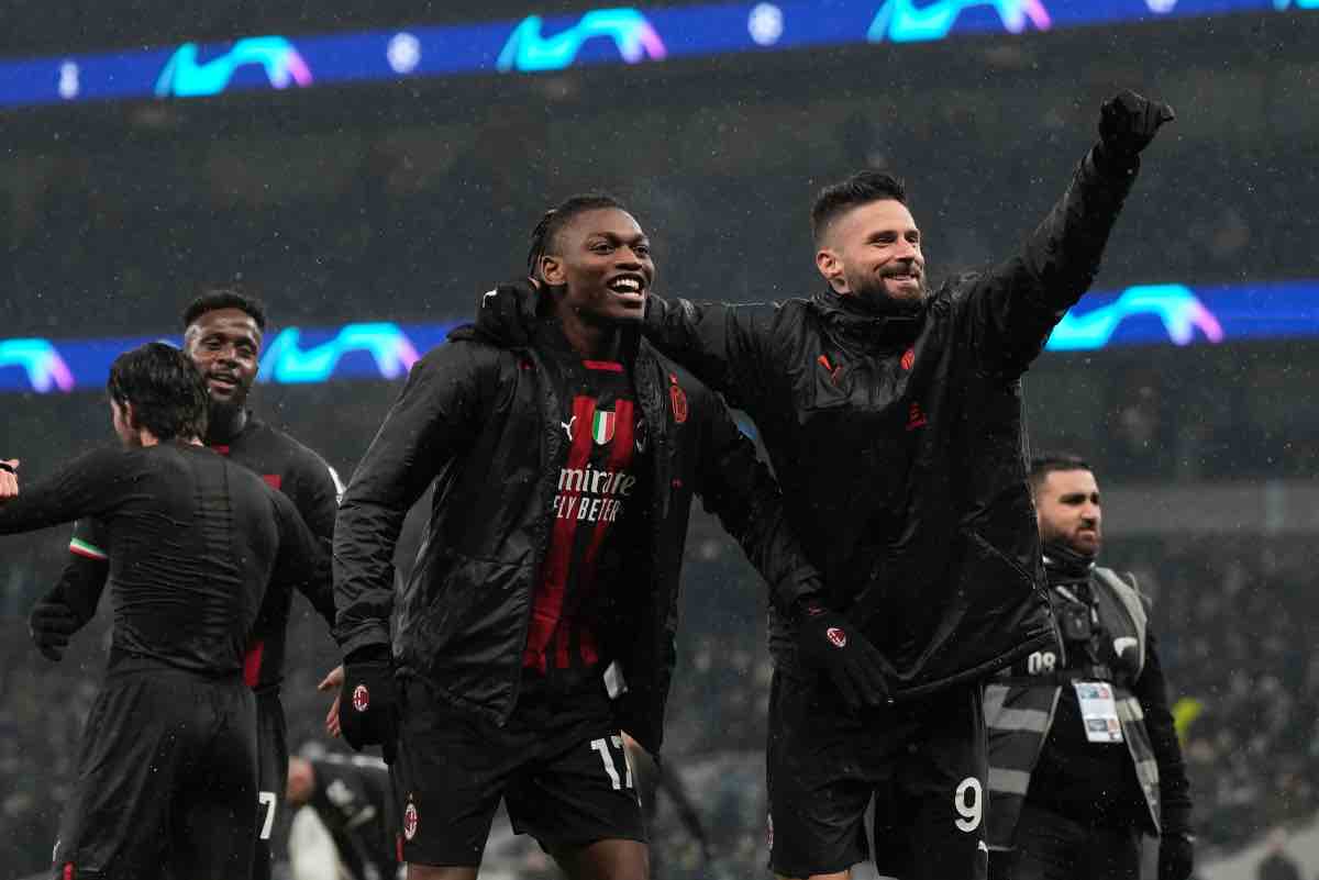 Leao esulta con Giroud in Champions