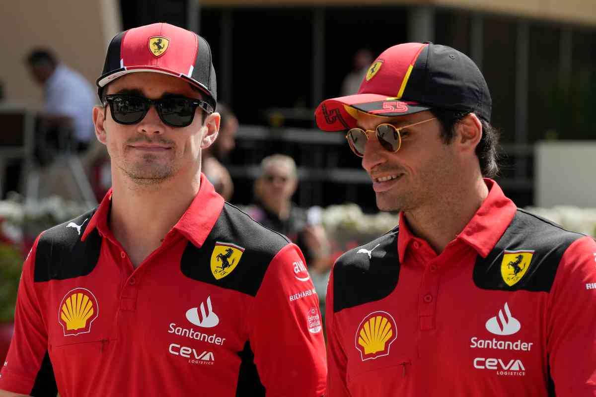 Sainz e Leclerc sorridenti