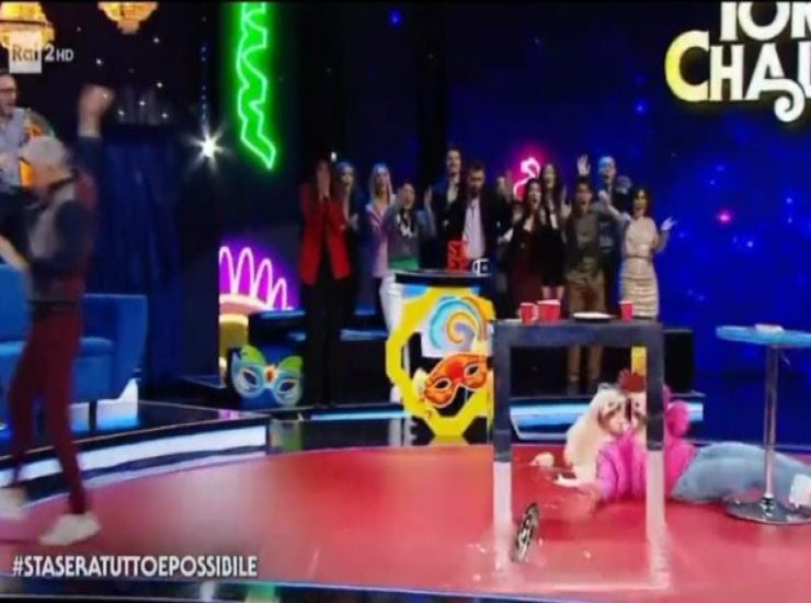 Stasera tutto è possibile- rovinosa caduta