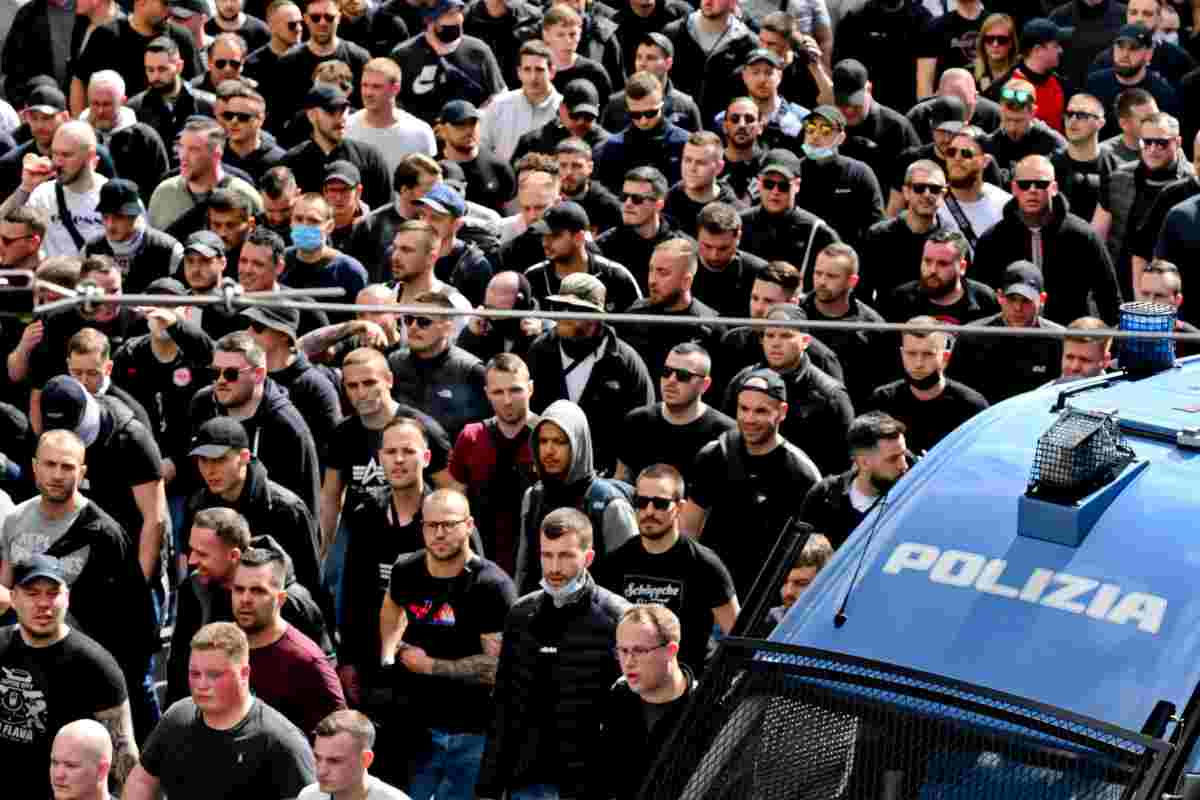 Tifosi Eintracht a Napoli