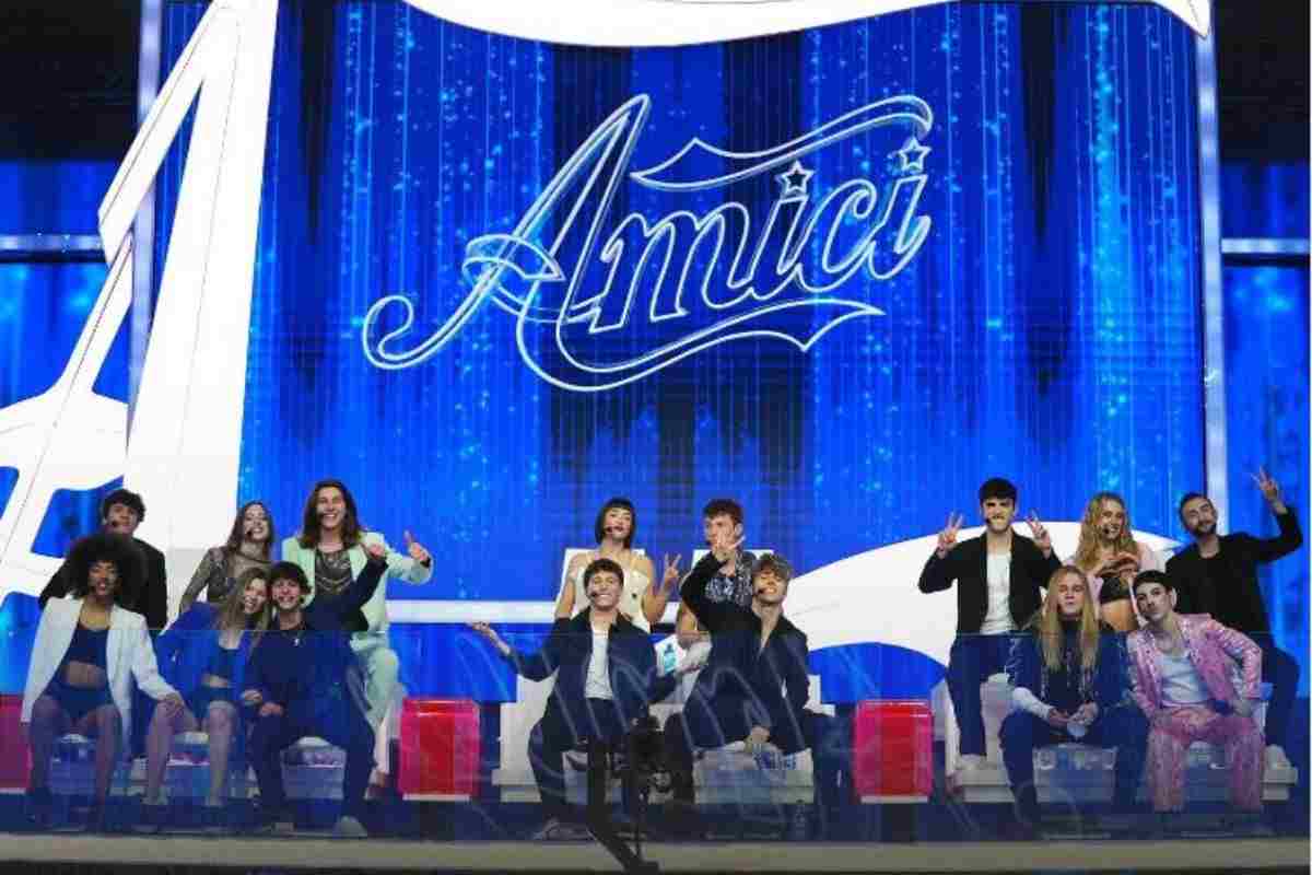 Amici 22: gli inediti portati dai due allievi non hanno convinto Linus