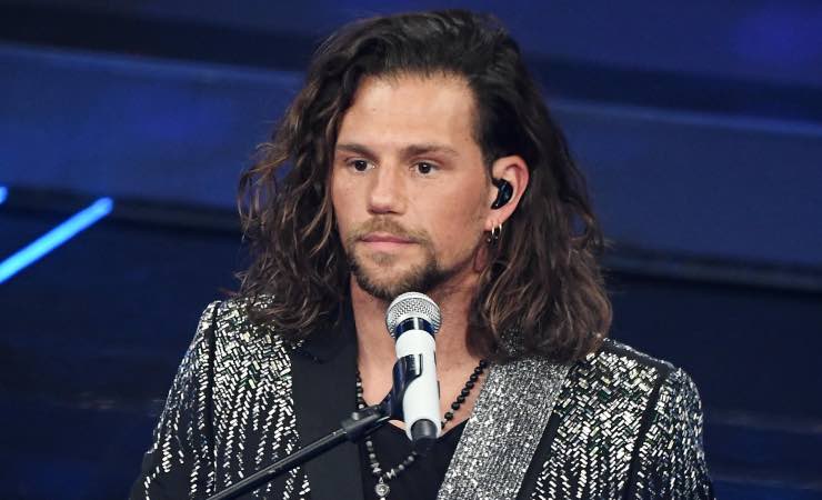 il ragazzino è una star di Amici