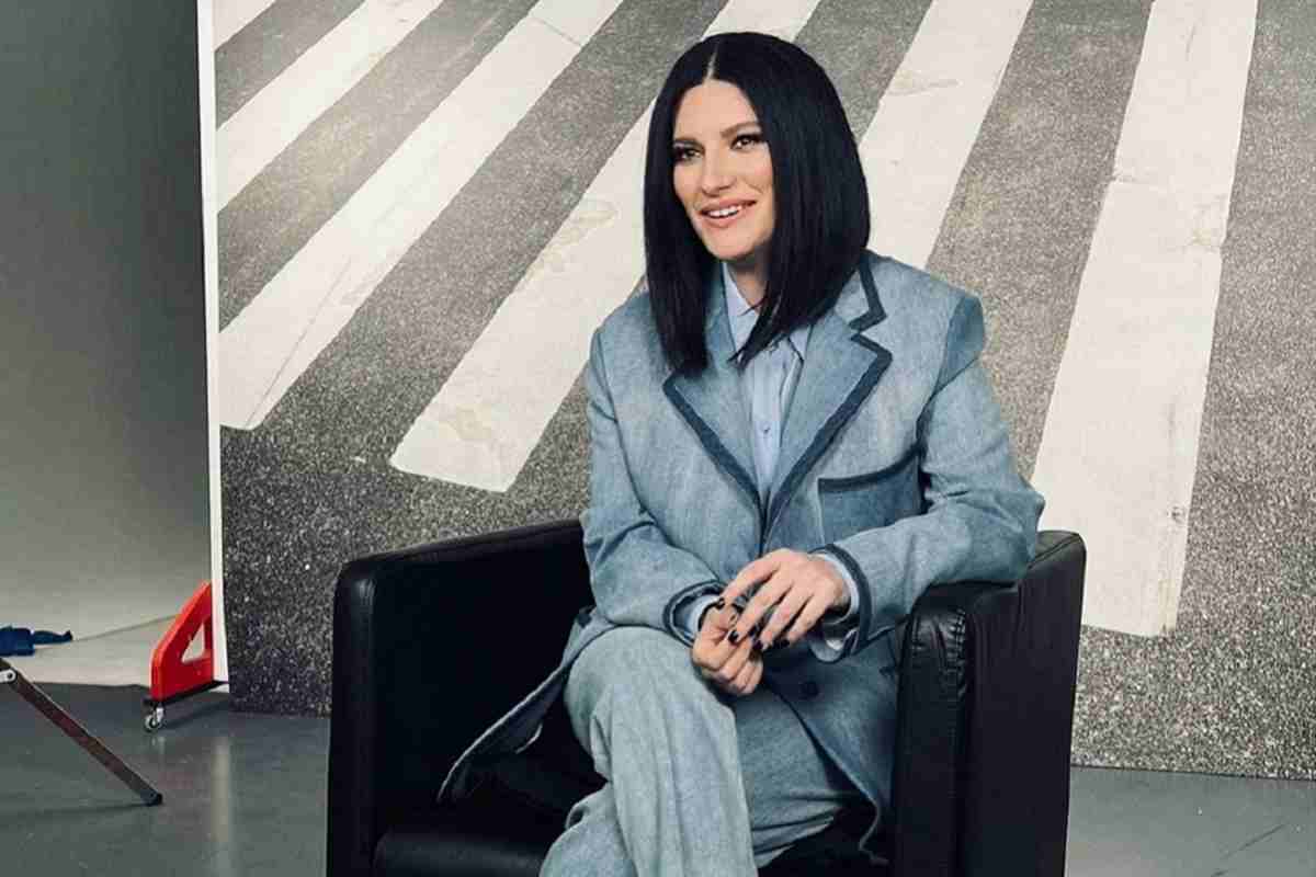 Laura Pausini: ecco perché ha scelto la fedi nere
