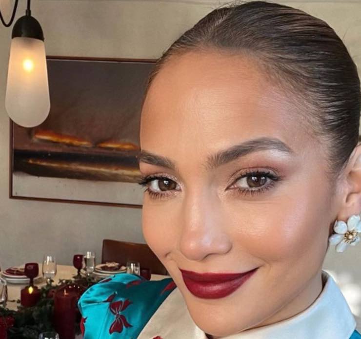 jennifer lopez si mostra senza trucco