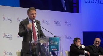 Famiglia, Lollobrigida: “Incentivare le nascite, no alla sostituzione etnica”