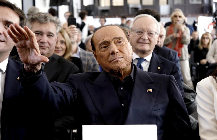 L'ex premier Berlusconi