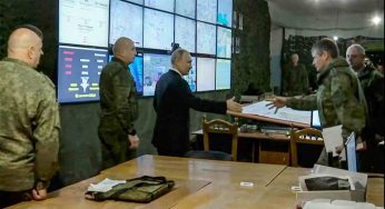 Ucraina, Putin ha incontrato le truppe russe a Kherson e a Luhansk