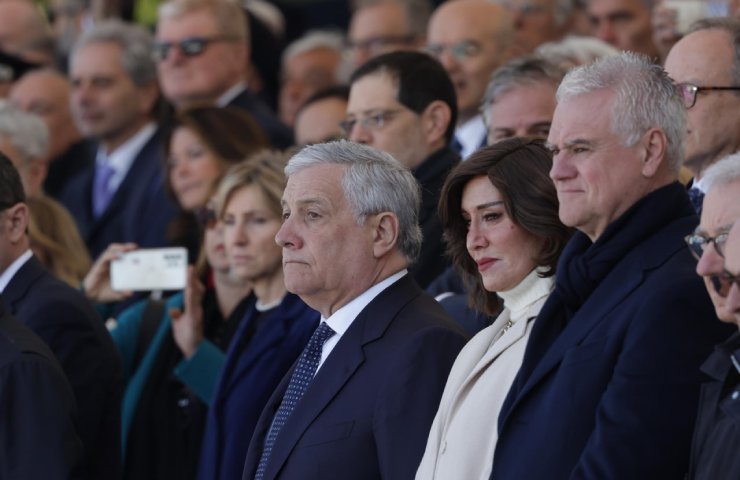 Il Ministro degli Esteri italiano, Antonio Tajani, partecipa alla celebrazione per i 171 anni della Polizia di Stato a Roma