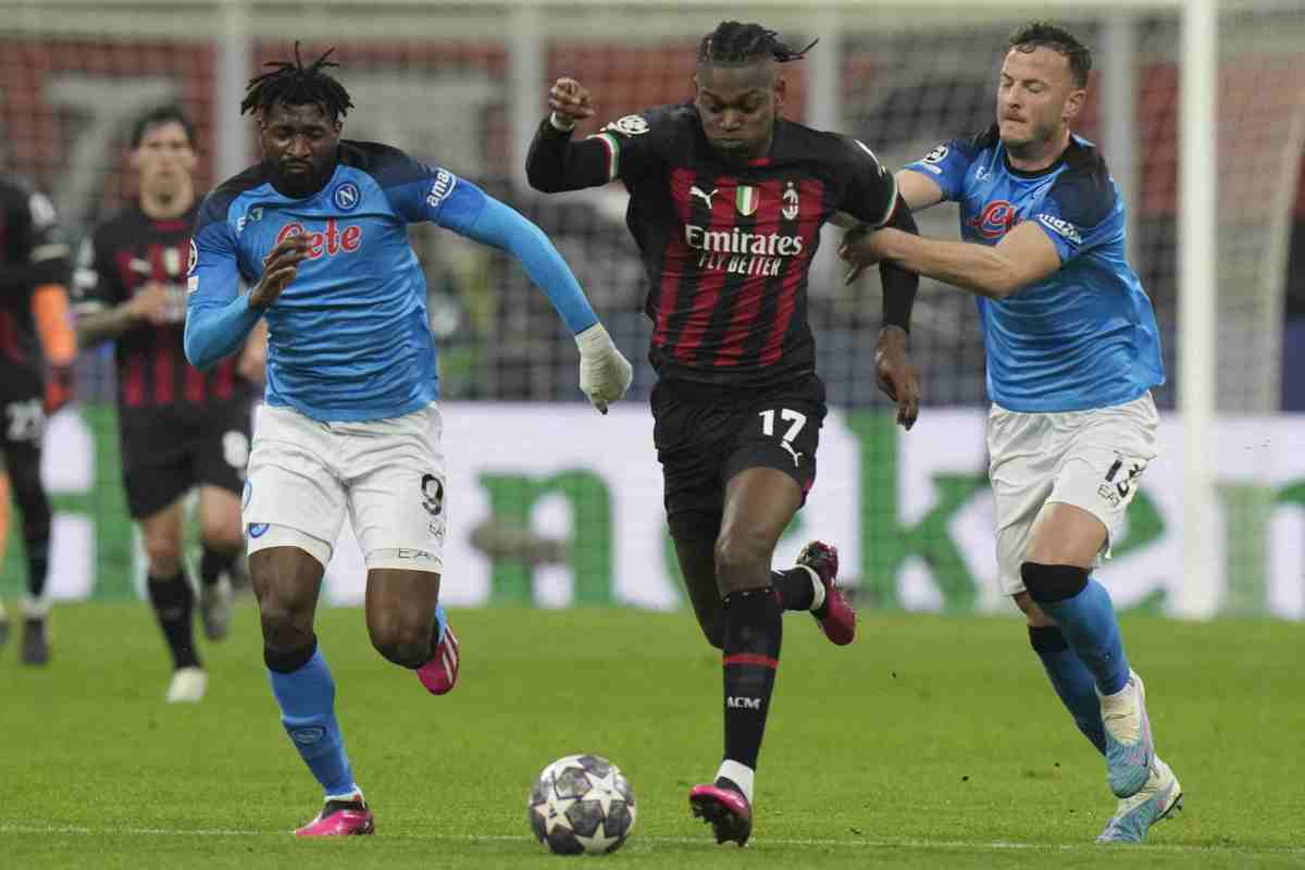 napoli milan caos tifosi sotto l'hotel