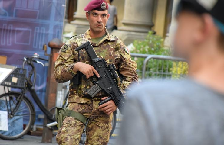 Militare italiano in servizio