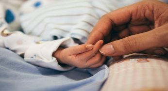 Italia, la natalità è al minimo storico secondo i dati Istat