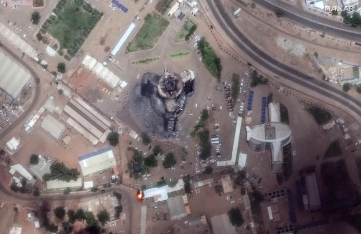 Immagine dall'alto degli scontri militari a Khartoum, in Sudan. Foto scattata da un drone