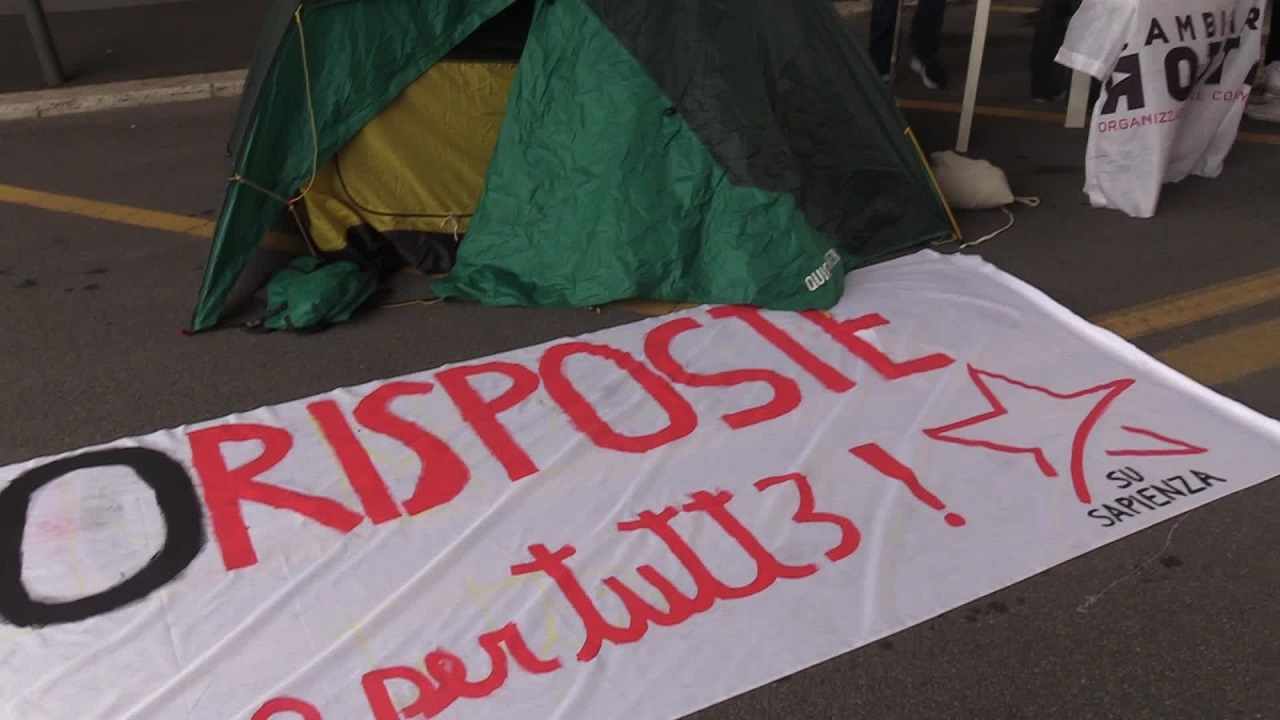 Caro affitti, la protesta degli studenti a Roma