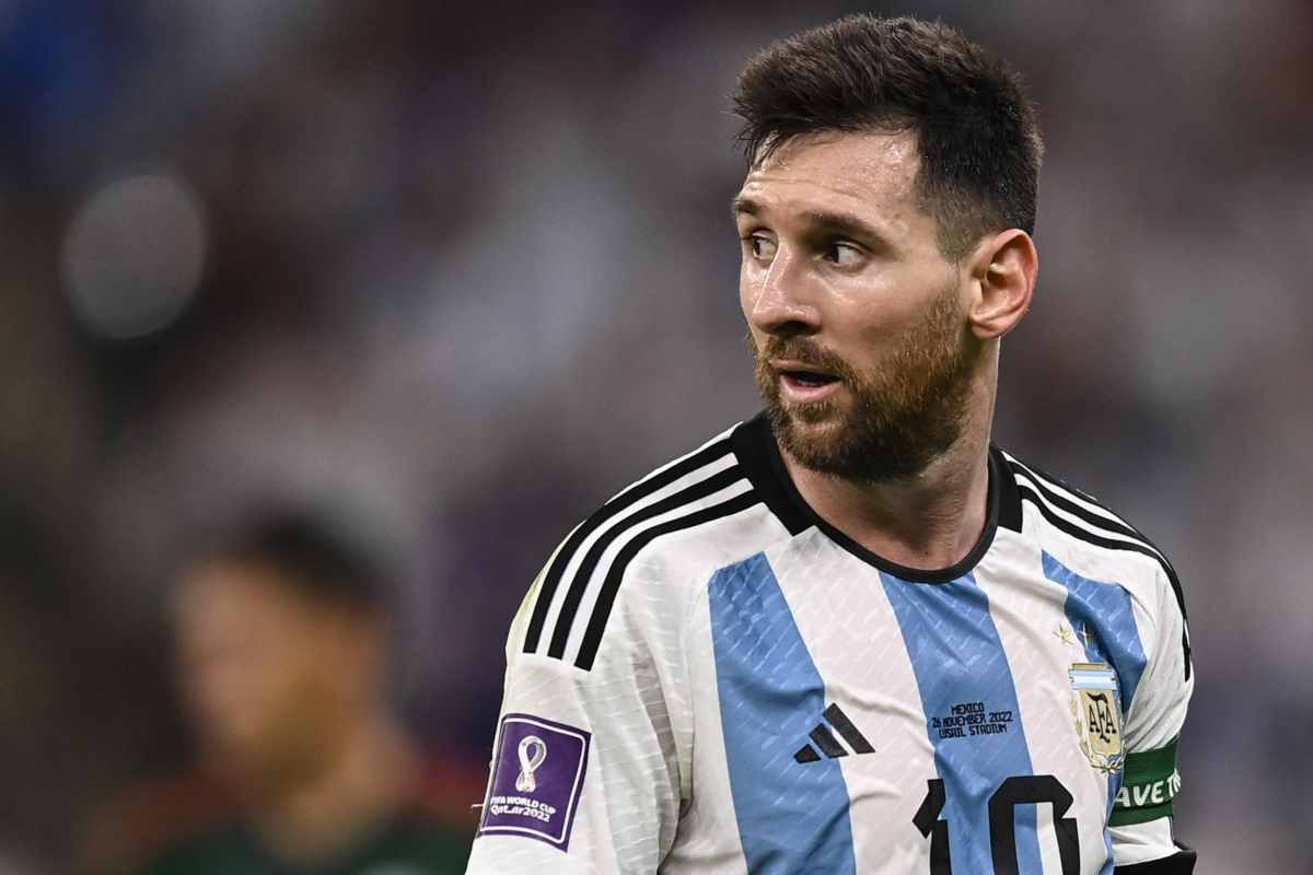 Messi sospeso dal PSG ed in rotta con i tifosi ma difeso dalla stampa argentina