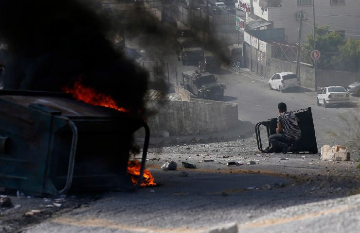 Attacchi aerei nella Striscia di Gaza