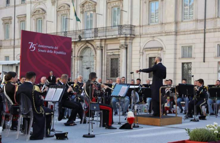 Preparativi della banda delle forze armate per la celebrazione del 75° anniversario del Senato della Repubblica italiana