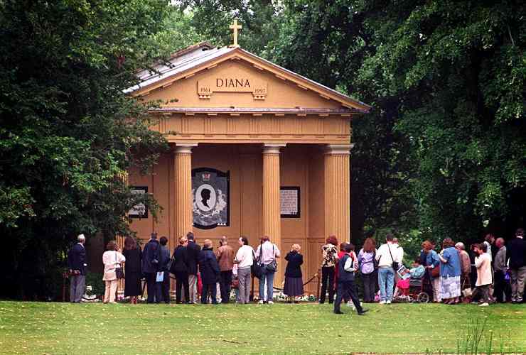 La tomba di Lady Diana viene trascurata da 24 anni 