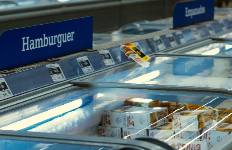 Banco frigo supermercato
