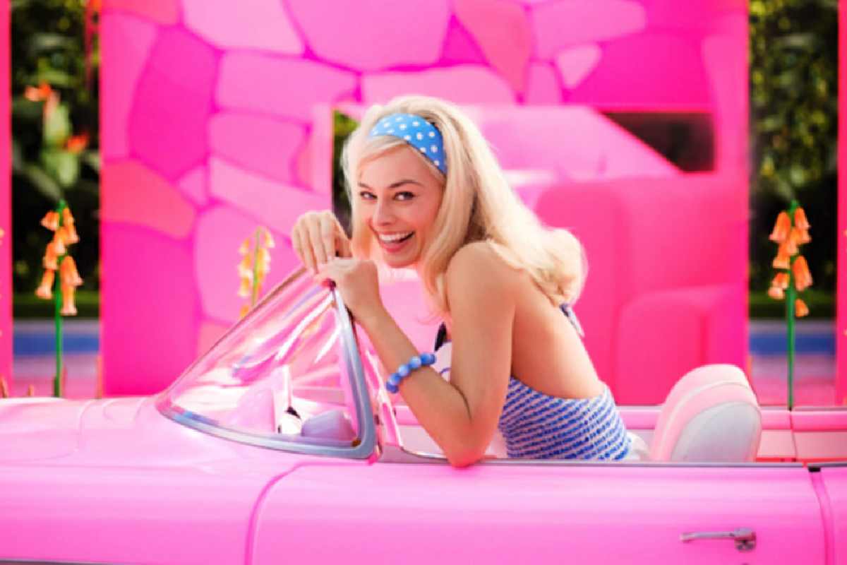 Scena del film Barbie, nelle sale a luglio