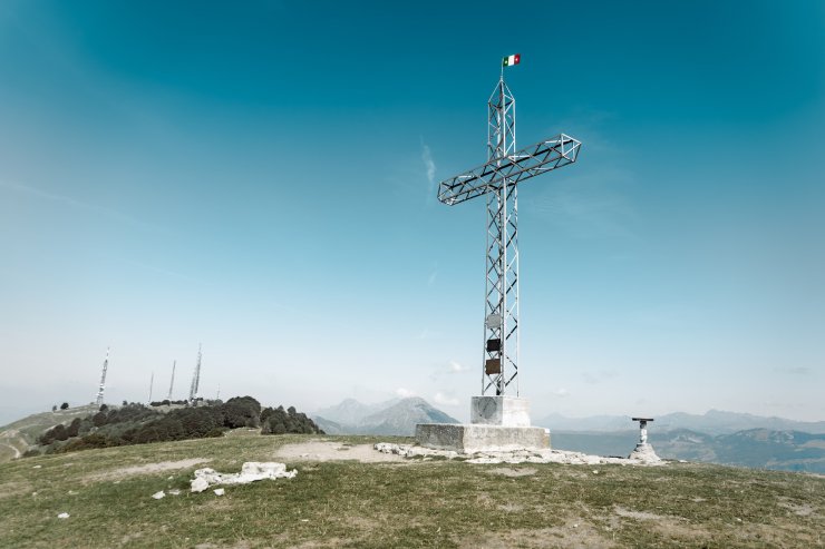 Croce sul Monte Linzone