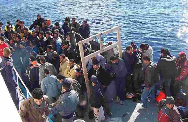 Sbarco di un gruppo di migranti